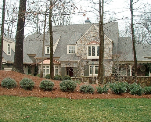 Stone house with GAF Timberline HD shingles and copper valleys in Georgia